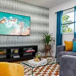 Stadium Splash Retreat