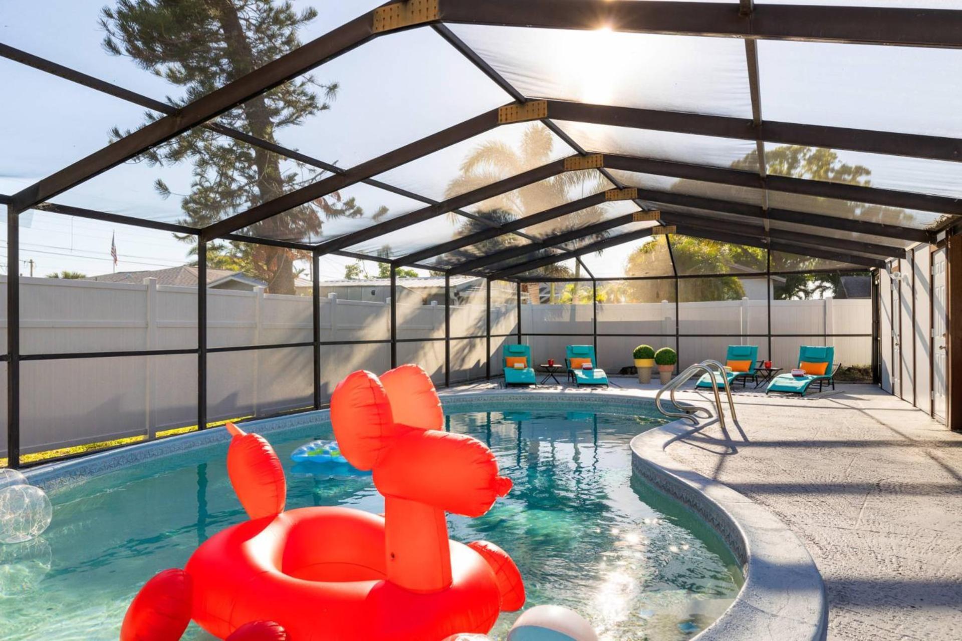 Stadium Splash Retreat